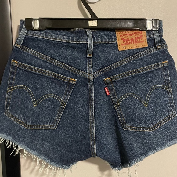 Levi’s Jean shorts - Picture 2 of 3